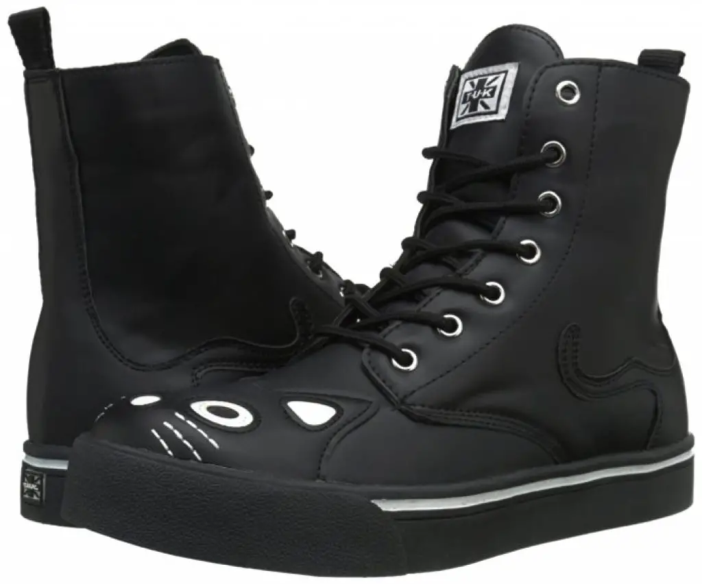 shoes with cats on